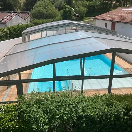 Avec A Hasparren, 50 M², Piscine Partagee هاسبارن