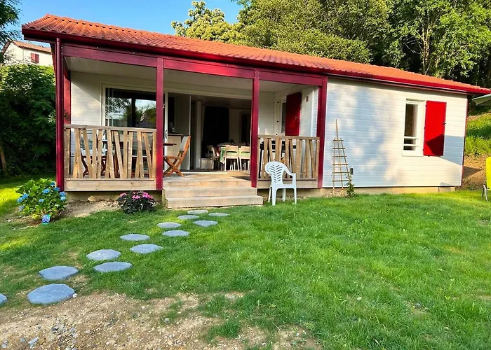 Avec A Hasparren, 50 M², Piscine Partagee Hasparren